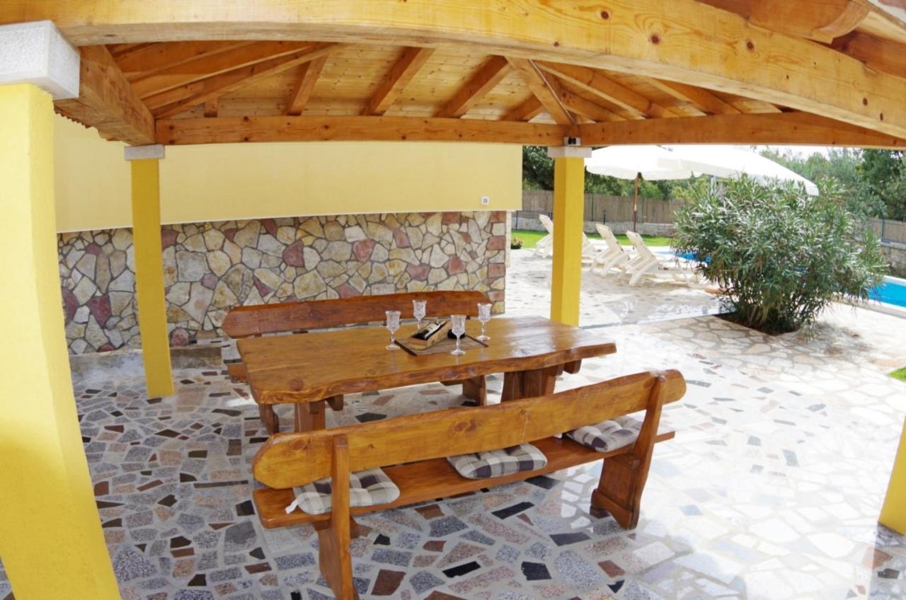 House Sandi, village Juršići Extérieur photo